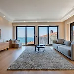 Chic Bosphorus View Apartment